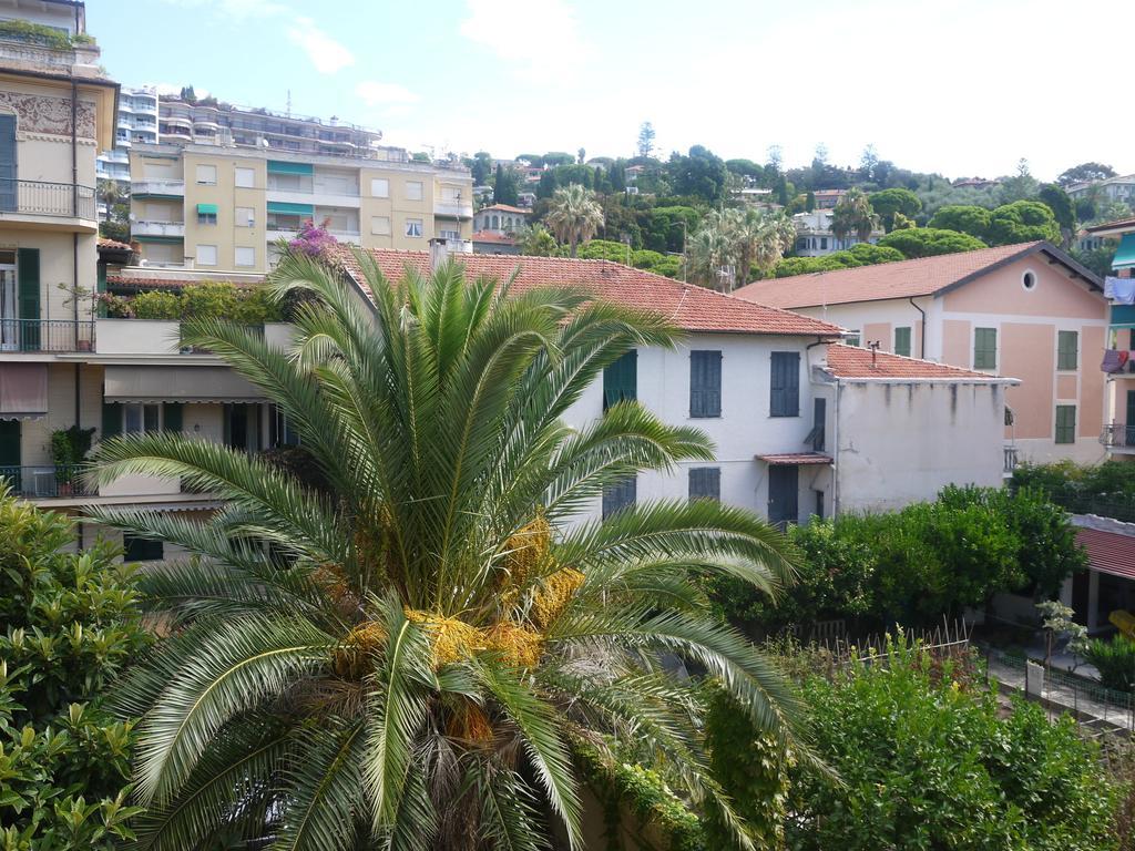 Casa Grandis Dimora Di Charme Nel Cuore Di Bordighera Apartamento Quarto foto