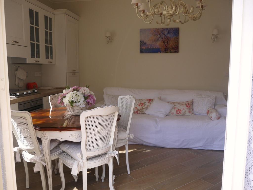 Casa Grandis Dimora Di Charme Nel Cuore Di Bordighera Apartamento Quarto foto